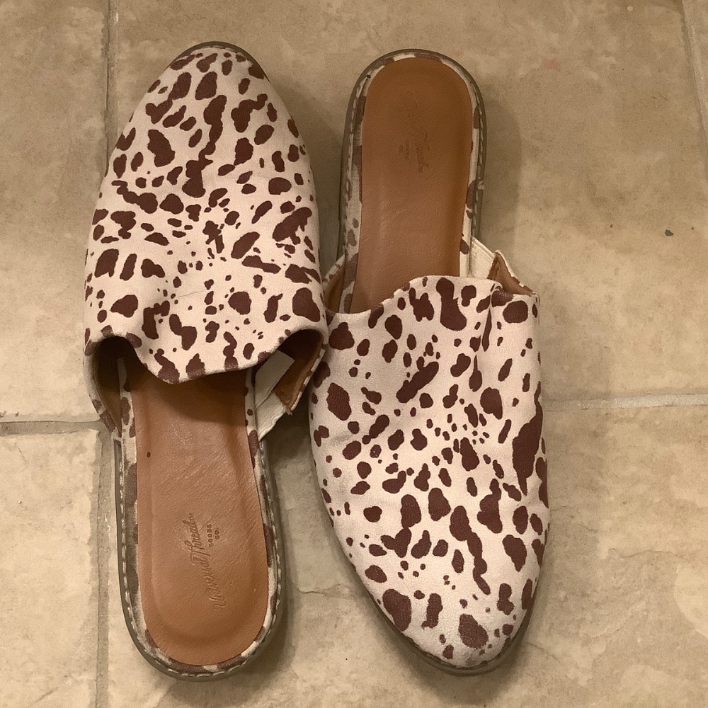 Universal Threads - image 3